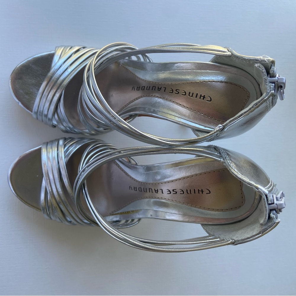 CHINESE LAUNDRY Silver Strappy Platform Heels 6.5 Prom - Picture 6 of 9